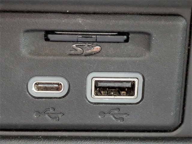 Used 2021 GMC Yukon AT4 w/ AT4 Premium Plus Package image 27