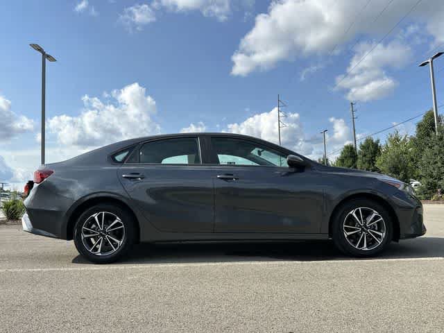 Used 2024 Kia Forte LXS w/ LXS Technology Package FWD image 3