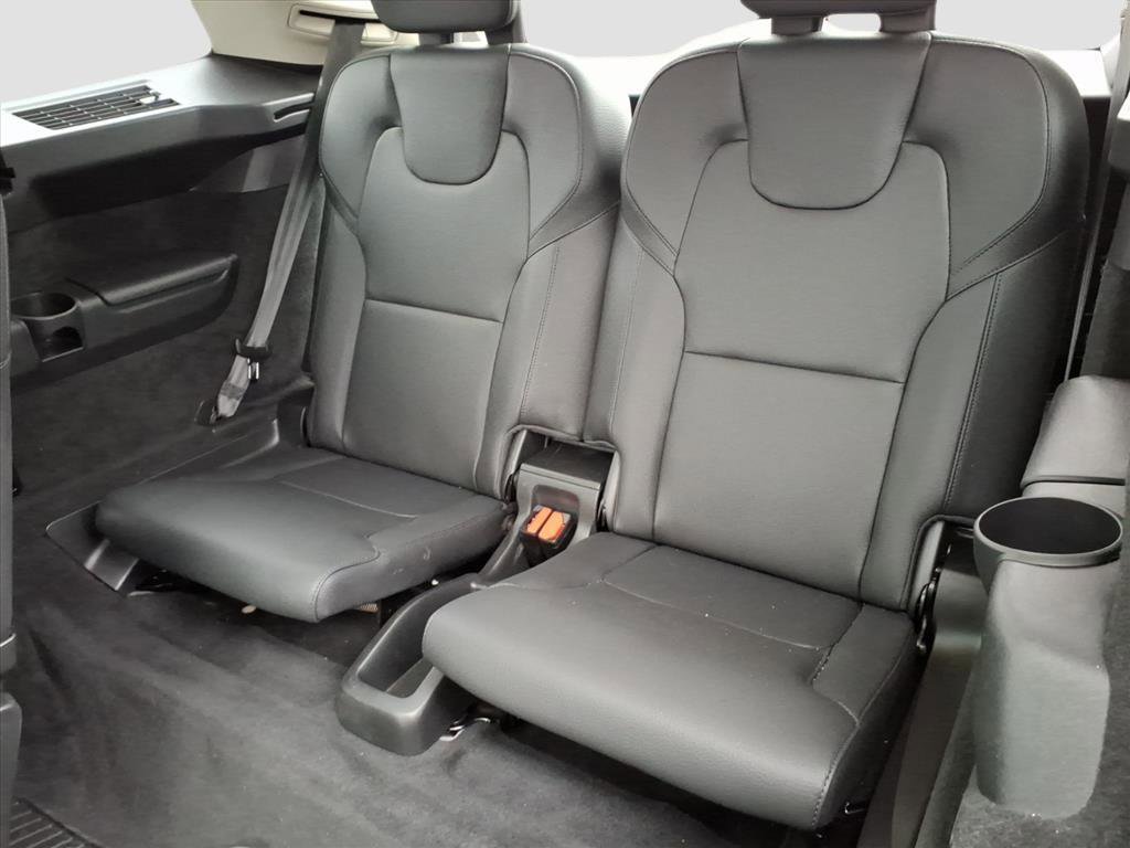 Used 2023 Volvo XC90 B6 Plus w/ Protection Package image 14