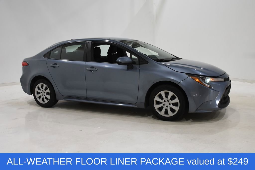 Used 2020 Toyota Corolla LE FWD image 3