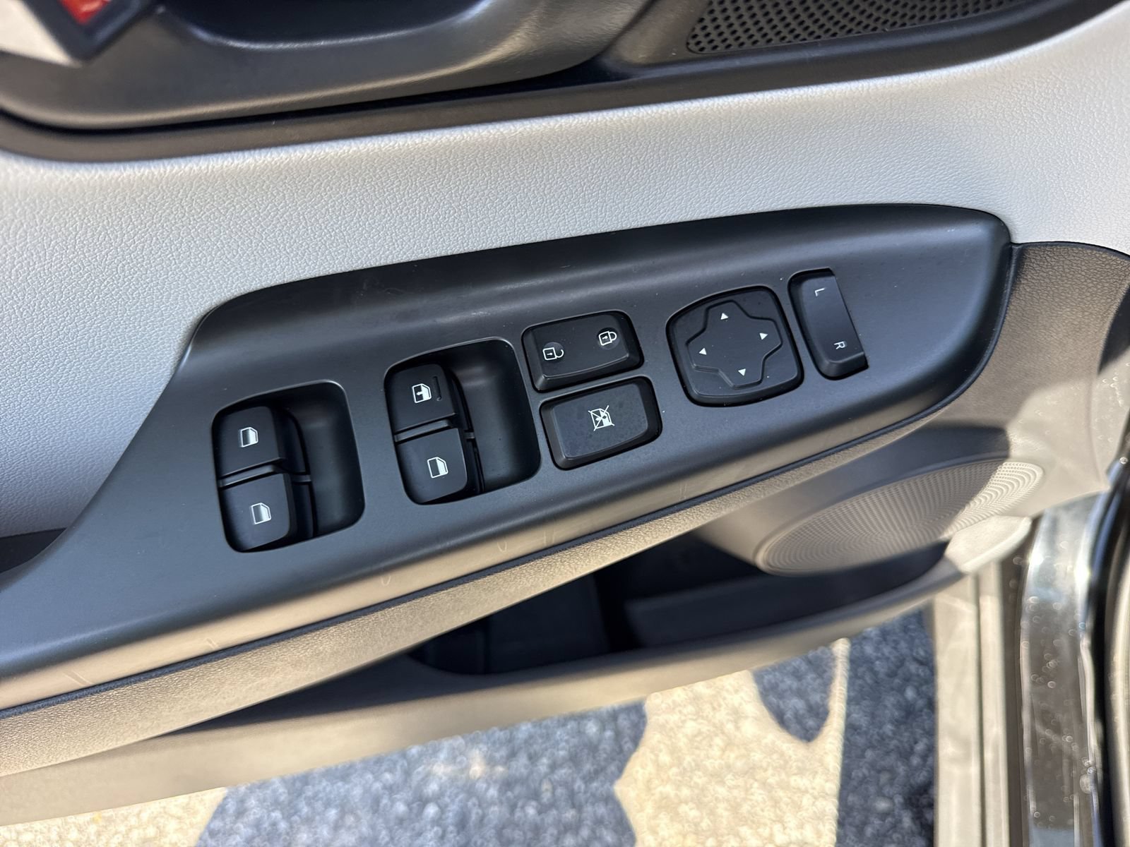 Used 2022 Hyundai Kona SEL FWD image 13