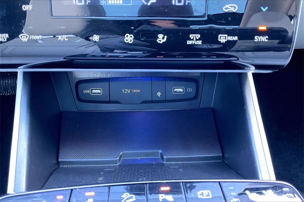 Used 2024 Hyundai Tucson Limited image 33