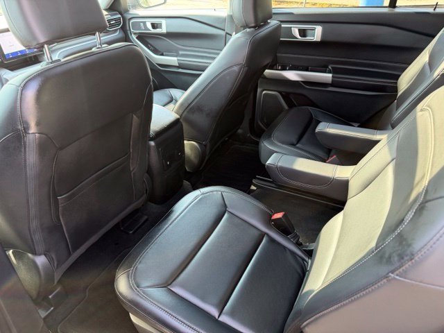 Used 2023 Ford Explorer XLT w/ Equipment Group 202A AWD/4WD image 37