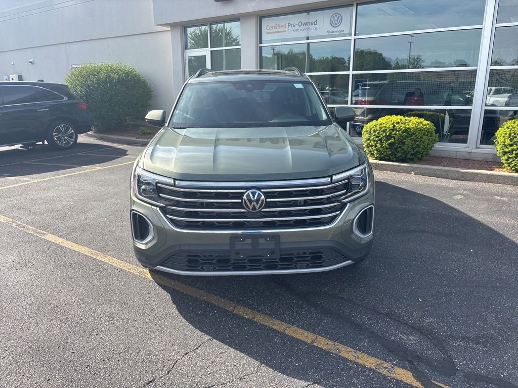 Certified 2026 Volkswagen Atlas SE AWD/4WD image 3