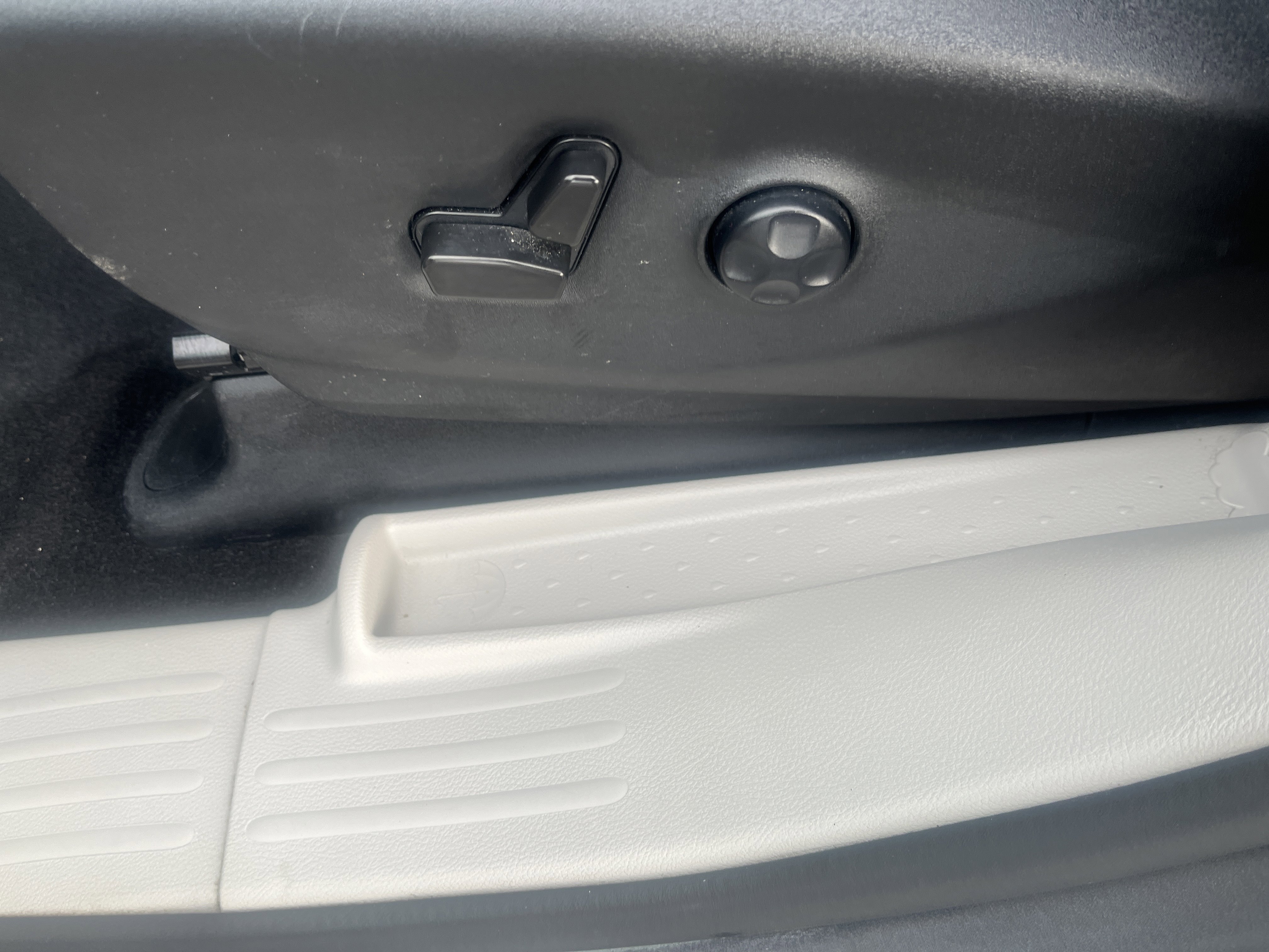 Used 2022 Chrysler Pacifica Limited FWD image 10