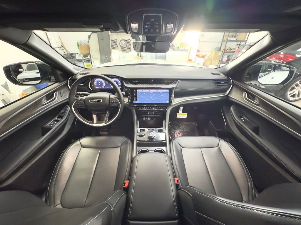 New 2026 Jeep Grand Cherokee Limited w/ Limited Altitude Package image 10