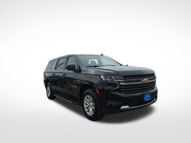 Used 2022 Chevrolet Suburban LT AWD/4WD image 3