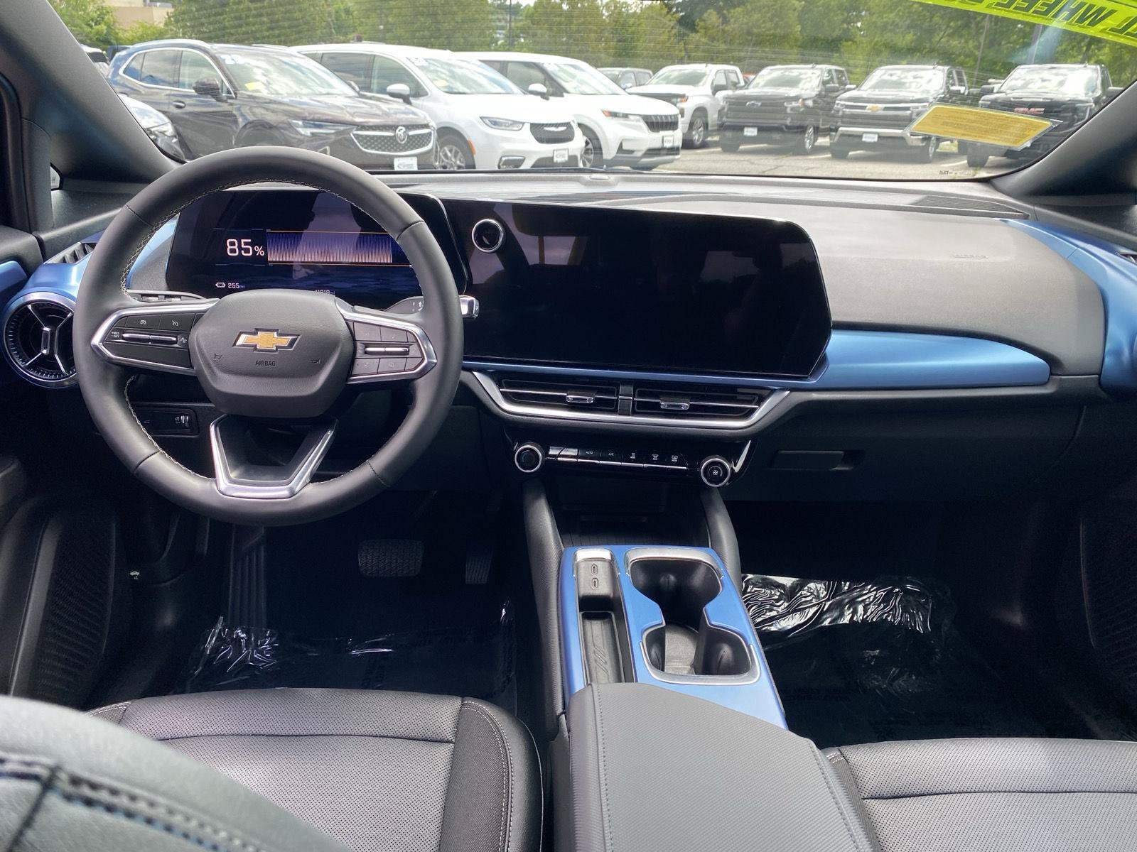 Used 2024 Chevrolet Equinox EV LT AWD/4WD image 19