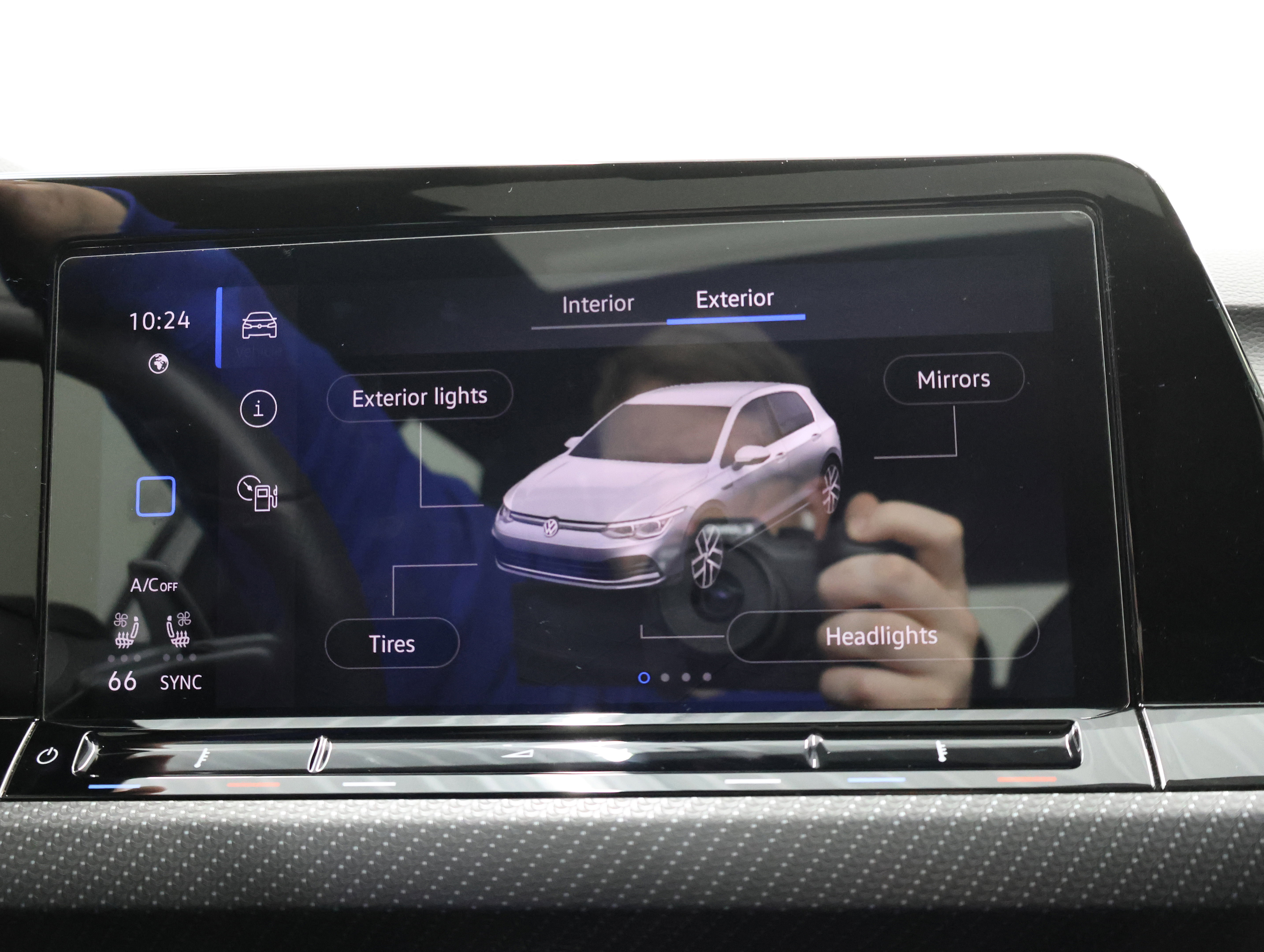 Used 2024 Volkswagen Golf R image 51