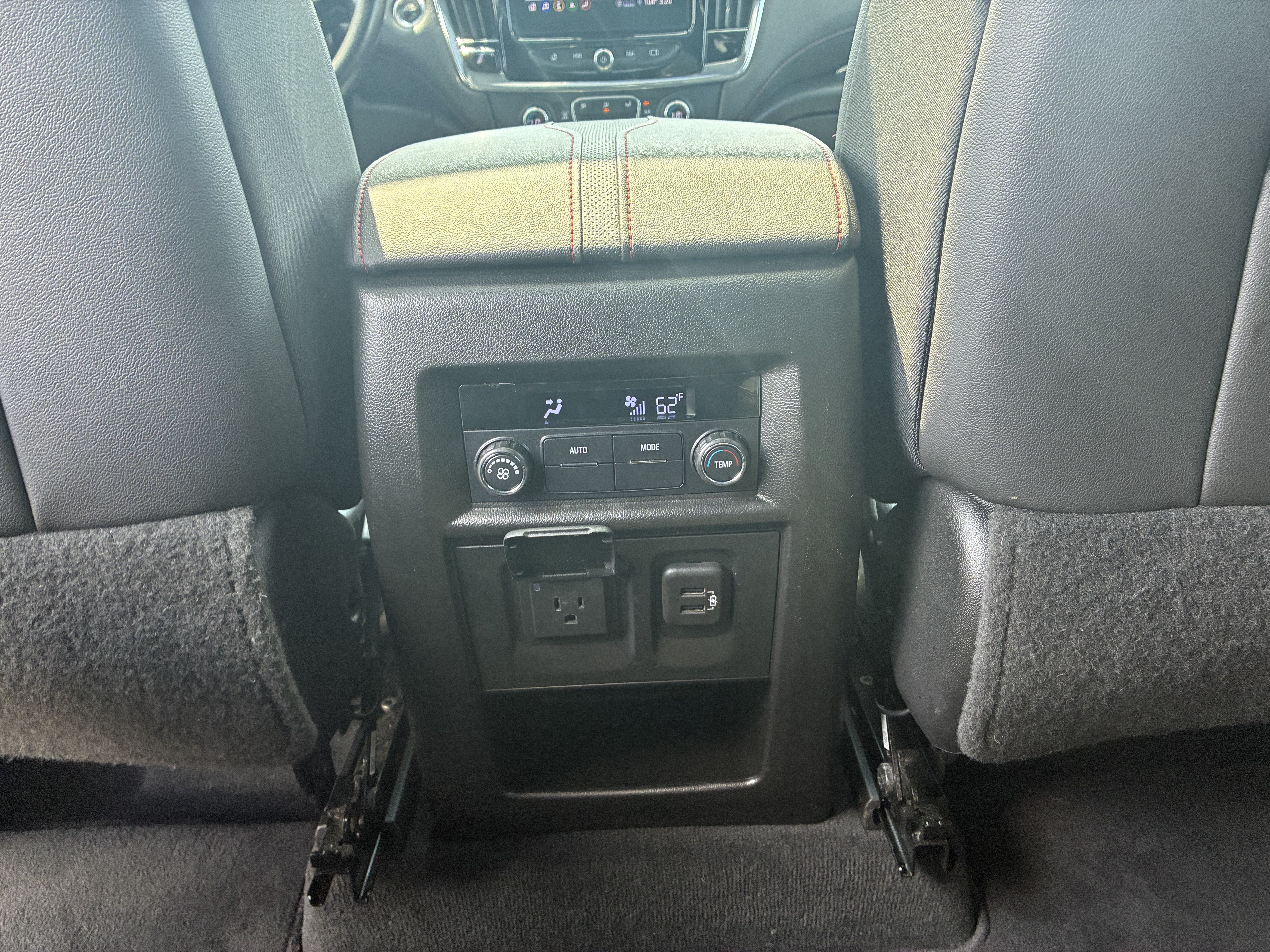 Used 2022 Chevrolet Traverse RS AWD/4WD image 18