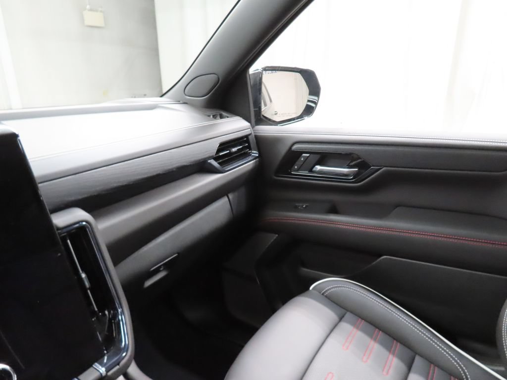 Used 2026 GMC Yukon XL AT4 Ultimate AWD/4WD image 32