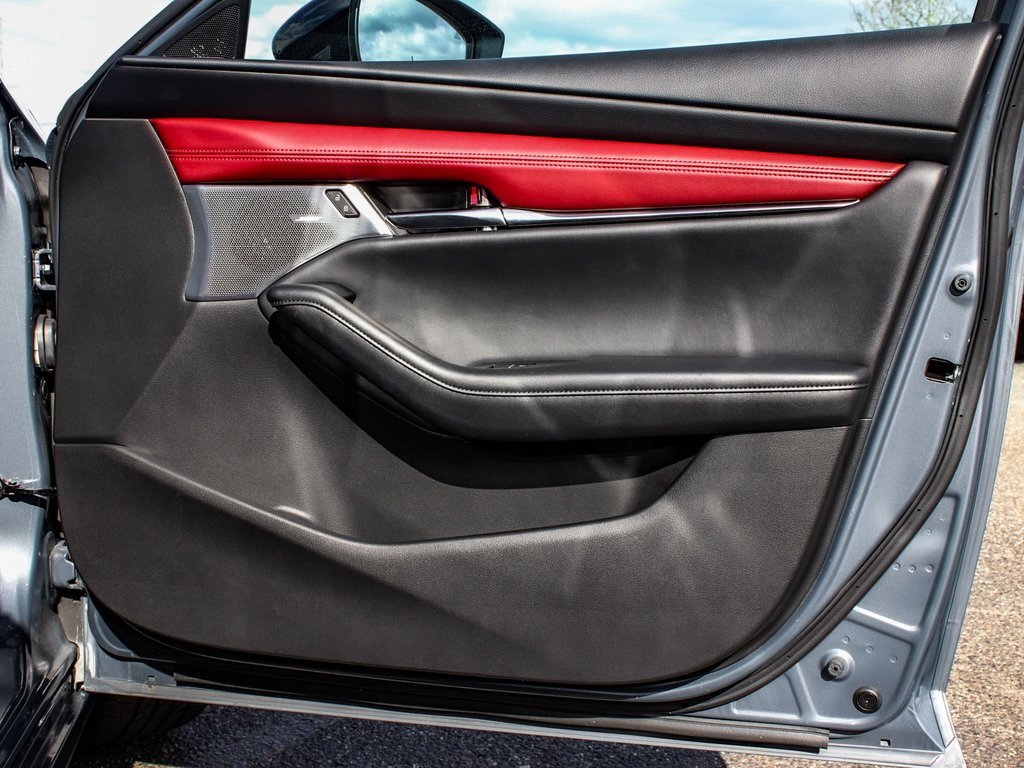 Used 2022 MAZDA MAZDA3 s image 13