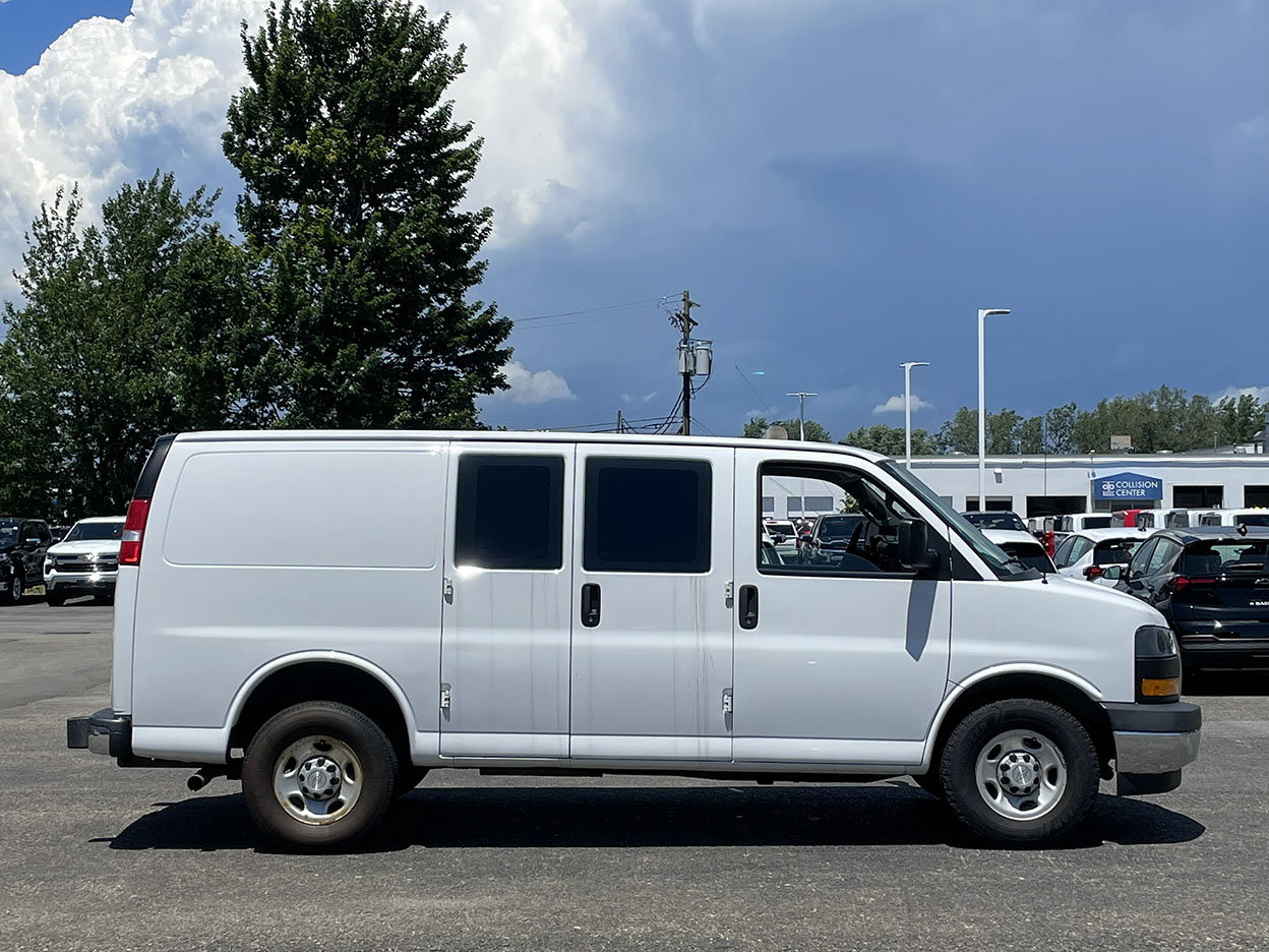 Used 2019 GMC Savana 2500 w/ Driver Convenience Package RWD image 8