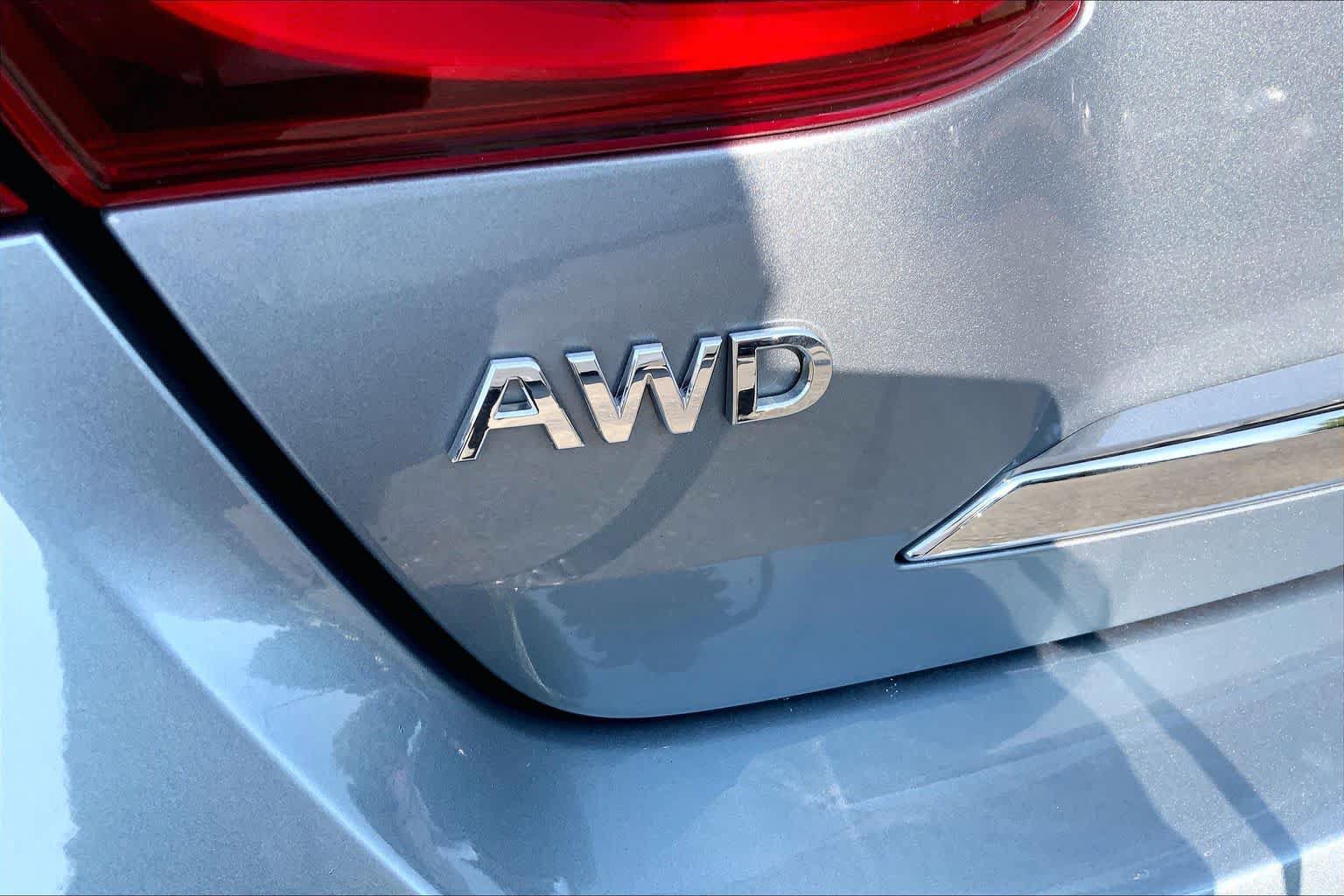 Used 2016 INFINITI Q70 3.7 AWD/4WD image 31