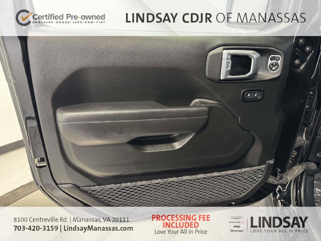 Certified 2024 Jeep Gladiator Sport AWD/4WD image 17