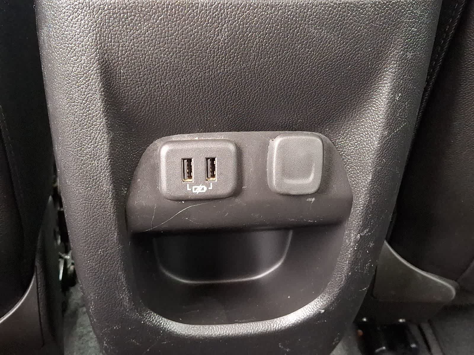 Used 2019 Chevrolet Colorado LT w/ Colorado RST Special Edition AWD/4WD image 12