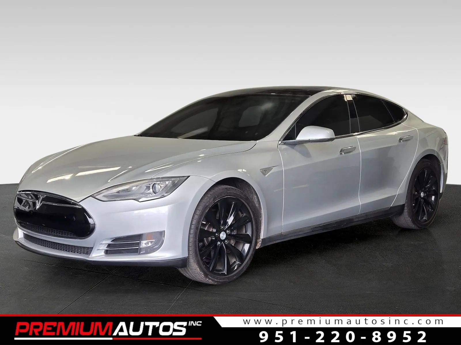 Used 2013 Tesla Model S Performance RWD image 1
