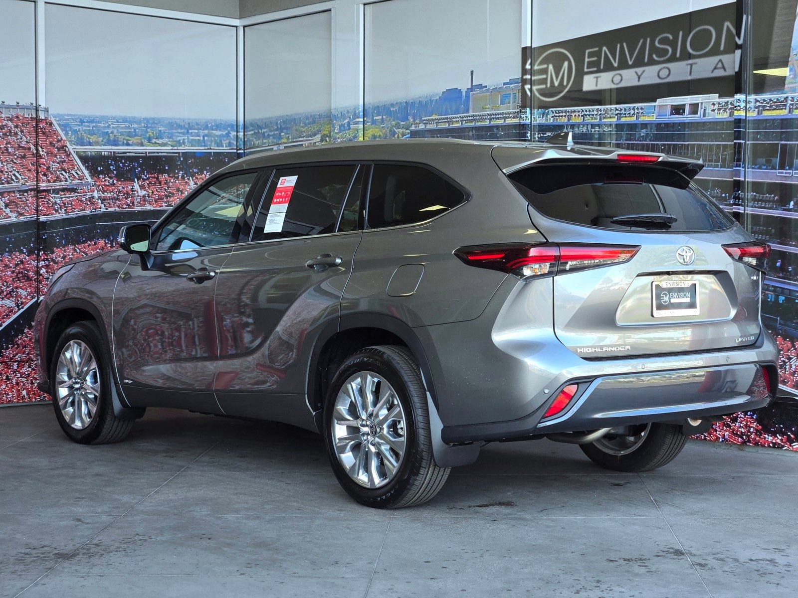 Certified 2026 Toyota Highlander Limited AWD/4WD image 6