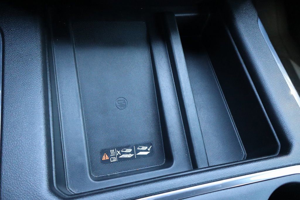 Used 2021 Chevrolet Silverado 1500 High Country w/ Technology Package image 15