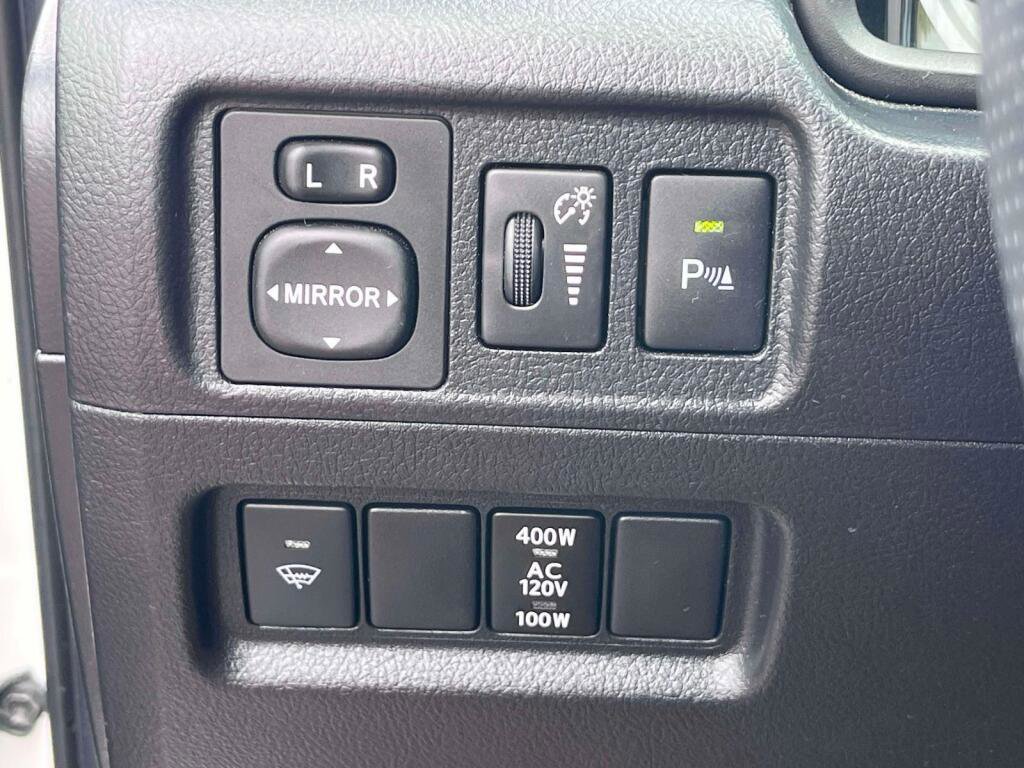 Used 2016 Toyota 4Runner Limited AWD/4WD image 36