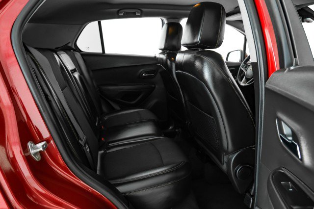 Used 2019 Chevrolet Trax LT w/ LT Convenience Package image 34