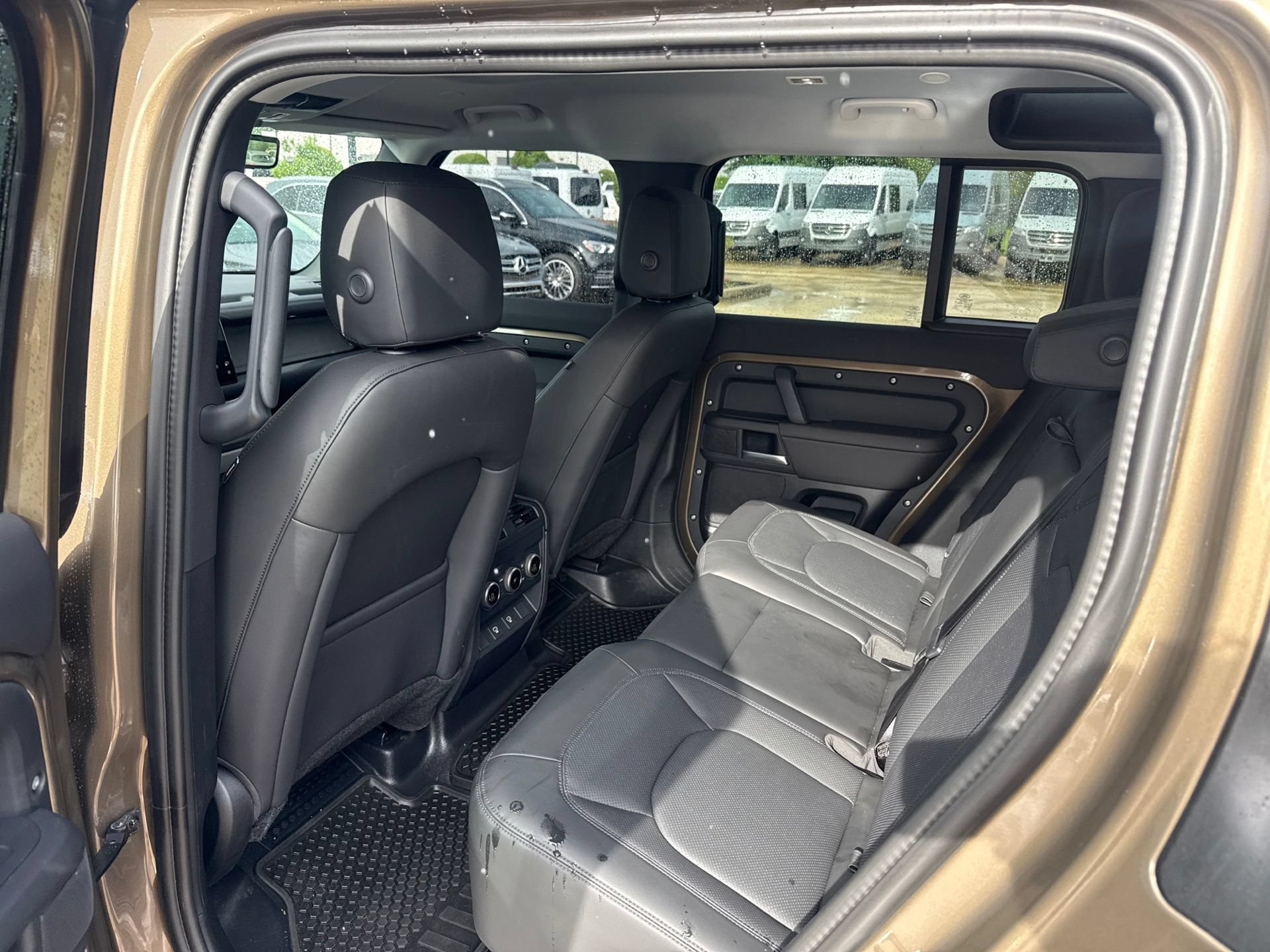 Used 2025 Land Rover Defender 110 S AWD/4WD image 10