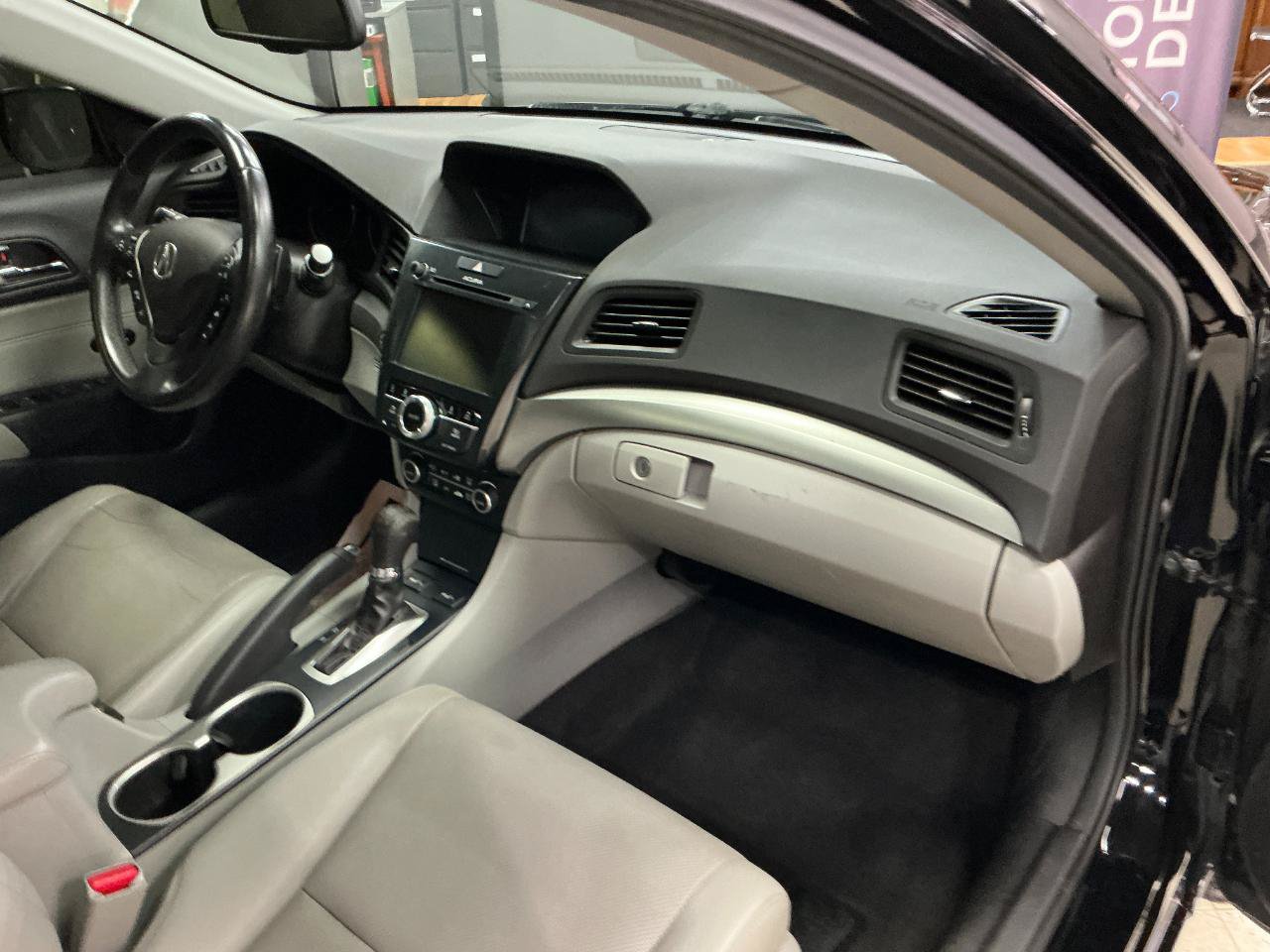 Used 2016 Acura ILX FWD image 28