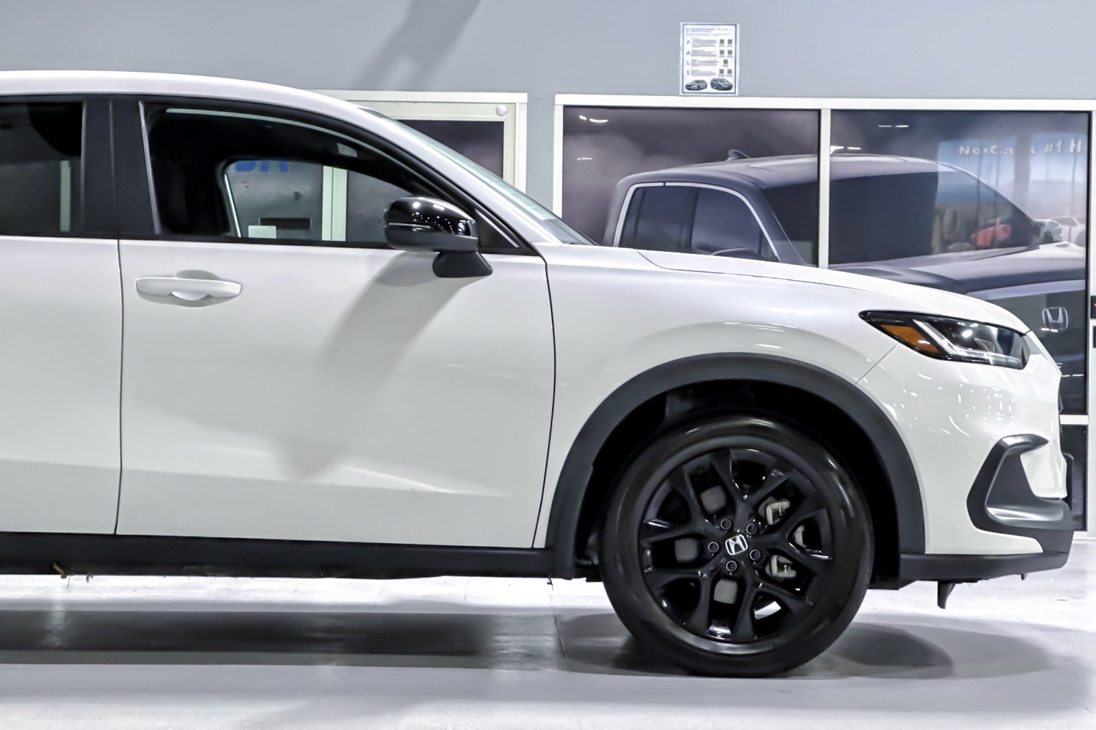 Used 2025 Honda HR-V Sport image 34