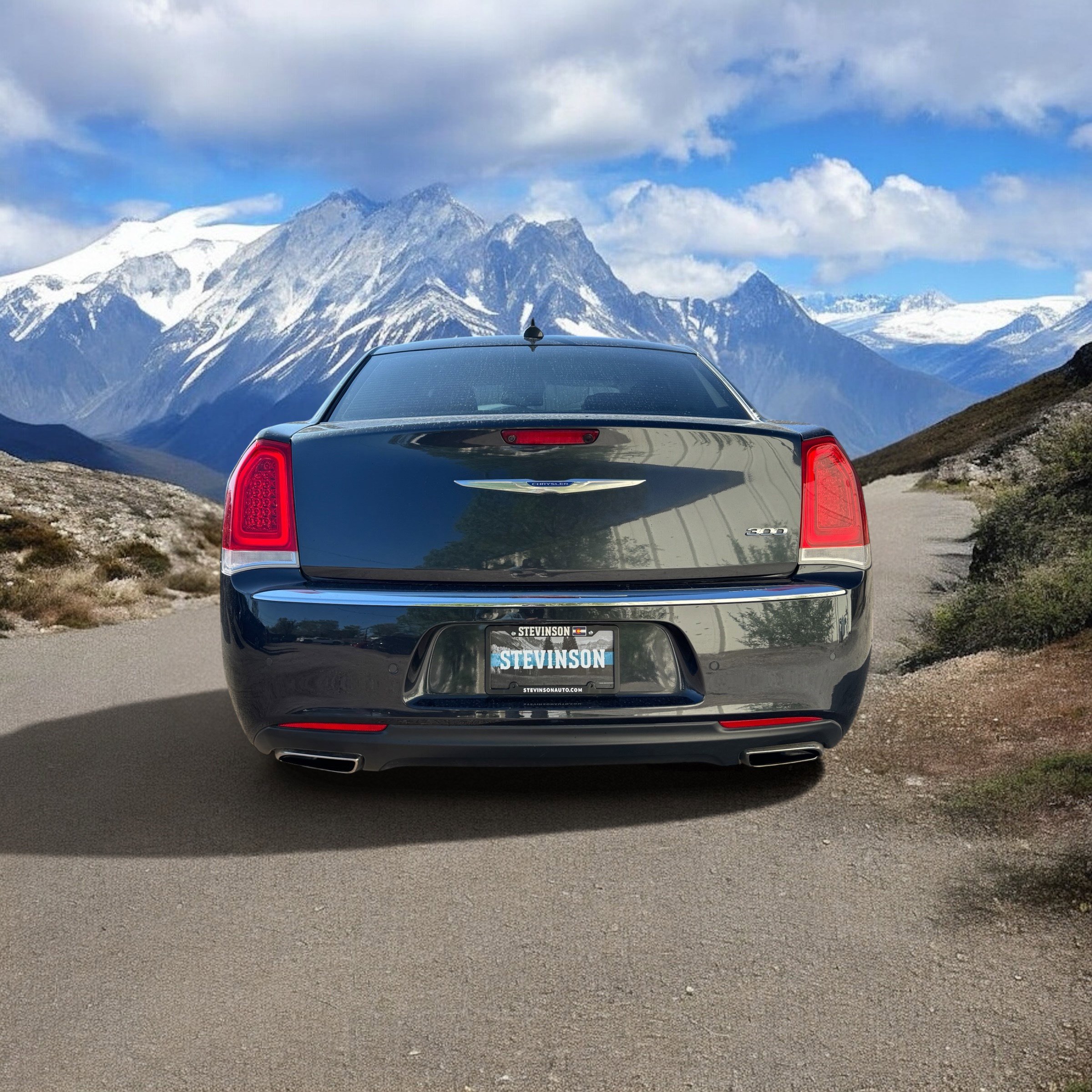 Used 2018 Chrysler 300 Limited w/ Safetytec Plus Group RWD image 4