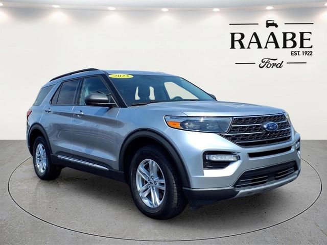 Used 2023 Ford Explorer XLT w/ Equipment Group 202A AWD/4WD image 1