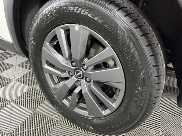 Used 2025 Nissan Pathfinder SV FWD image 15