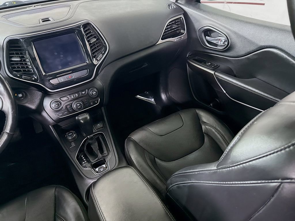 Used 2020 Jeep Cherokee Limited AWD/4WD image 26
