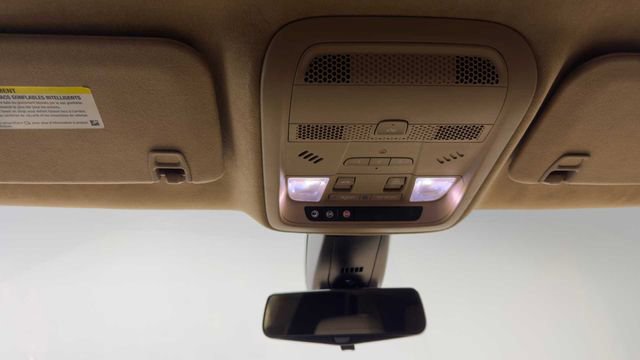 Used 2019 Cadillac XT5 Platinum AWD/4WD image 19