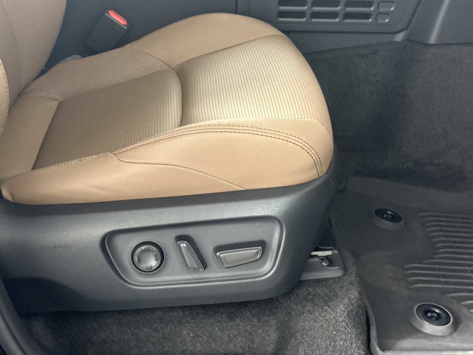 Used 2025 Toyota 4Runner Limited image 16