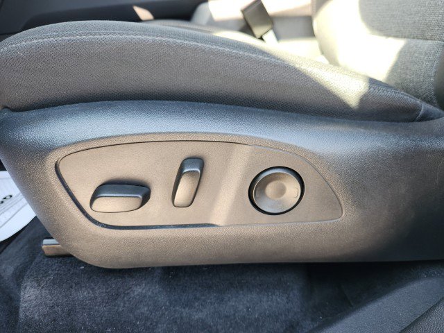 Used 2025 GMC Acadia Elevation image 36