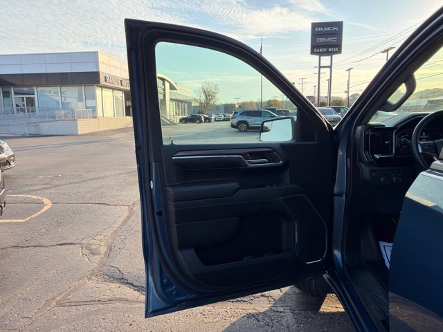 Used 2024 Chevrolet Silverado 1500 LT AWD/4WD image 14