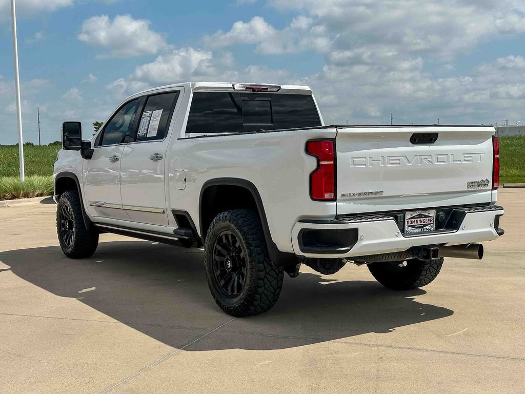 Used 2024 Chevrolet Silverado 3500 High Country w/ Technology Package AWD/4WD image 5