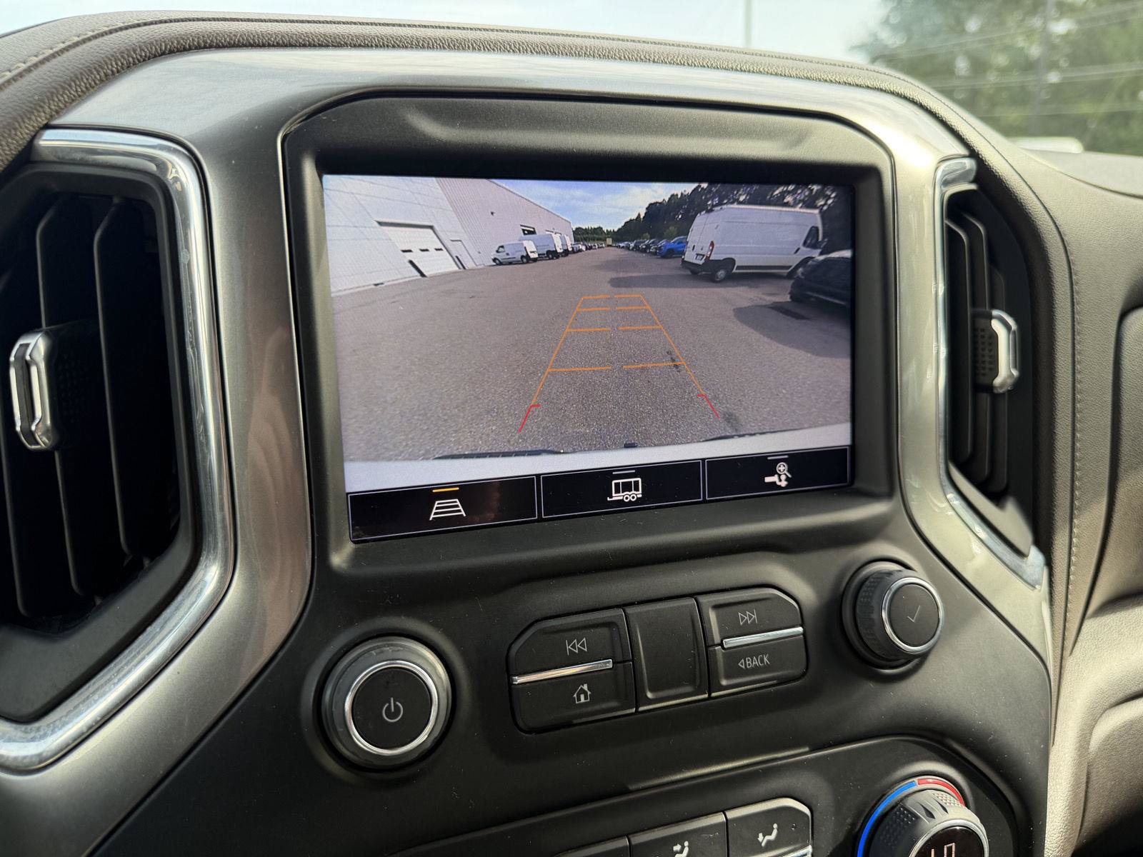Used 2022 Chevrolet Silverado 1500 LTZ w/ LTZ Premium Texas Edition AWD/4WD image 12