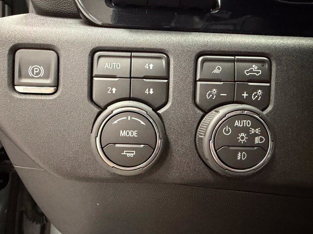 Certified 2026 Chevrolet Silverado 3500 High Country w/ High Country Premium Package AWD/4WD image 17