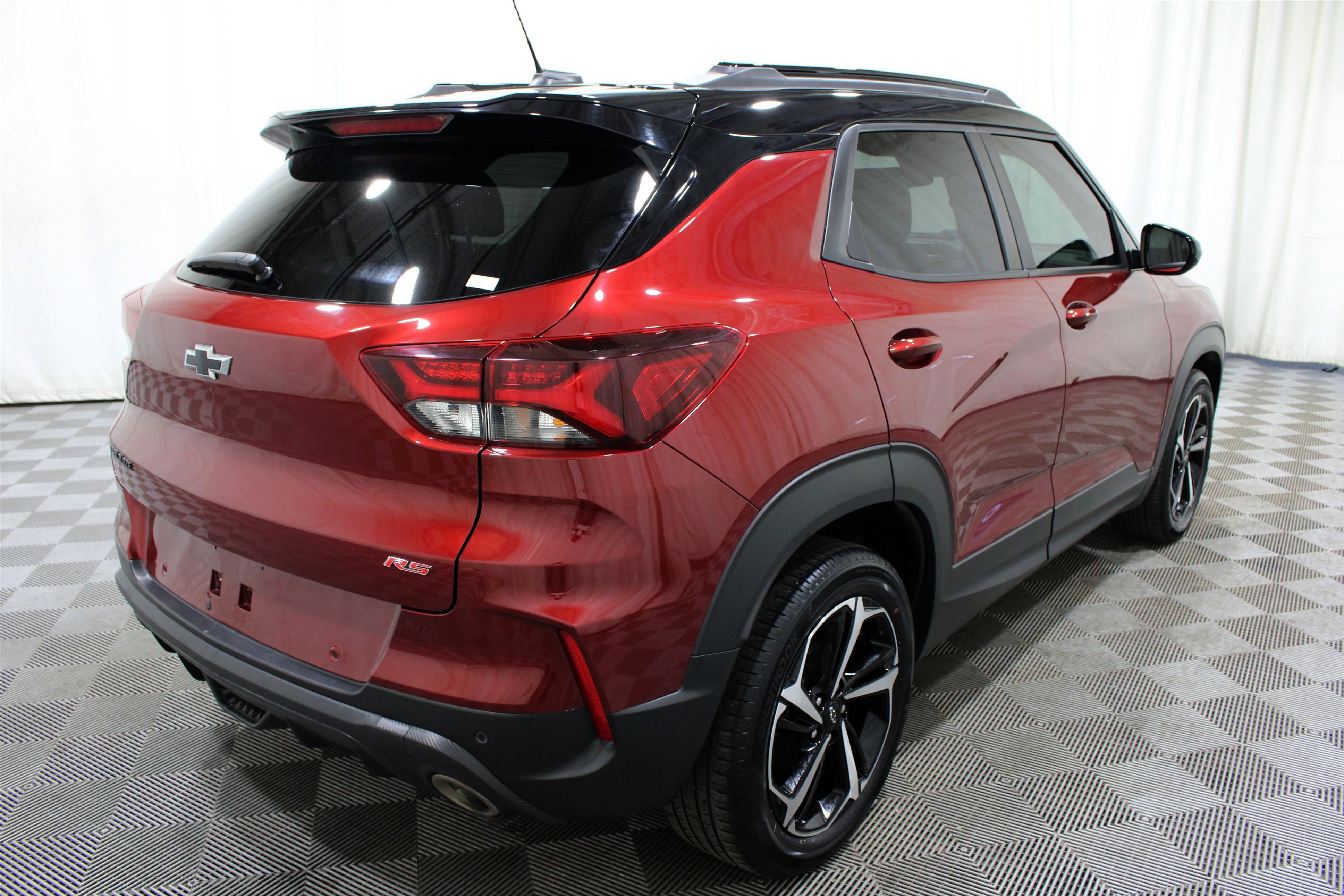 Used 2022 Chevrolet TrailBlazer RS w/ Sun and Liftgate Package image 29