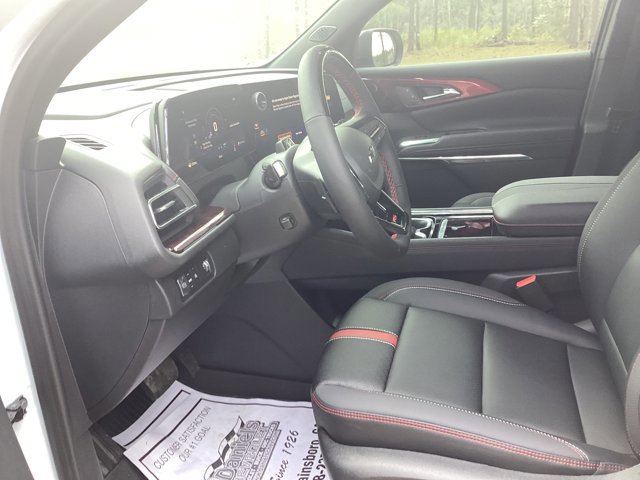 New 2026 Chevrolet Traverse RS w/ LPO, Floor Liner Package FWD image 12