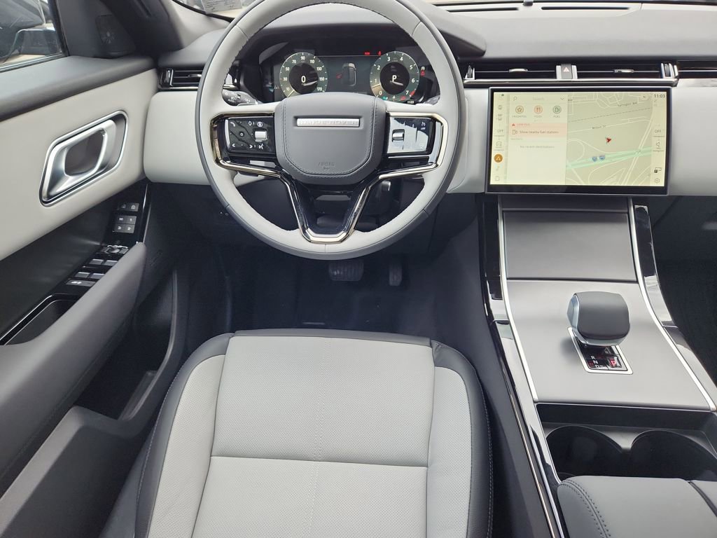 Used 2026 Land Rover Range Rover Velar S AWD/4WD image 4