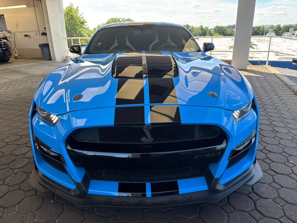Used 2022 Ford Mustang Shelby GT500 w/ Technology Package RWD image 2