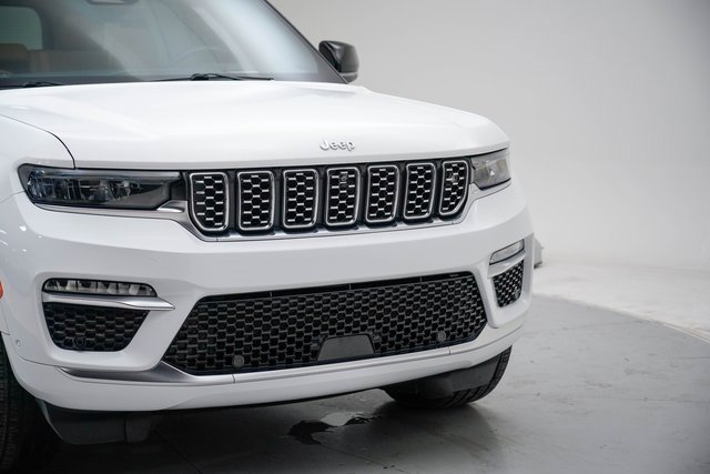 Used 2024 Jeep Grand Cherokee Summit image 9