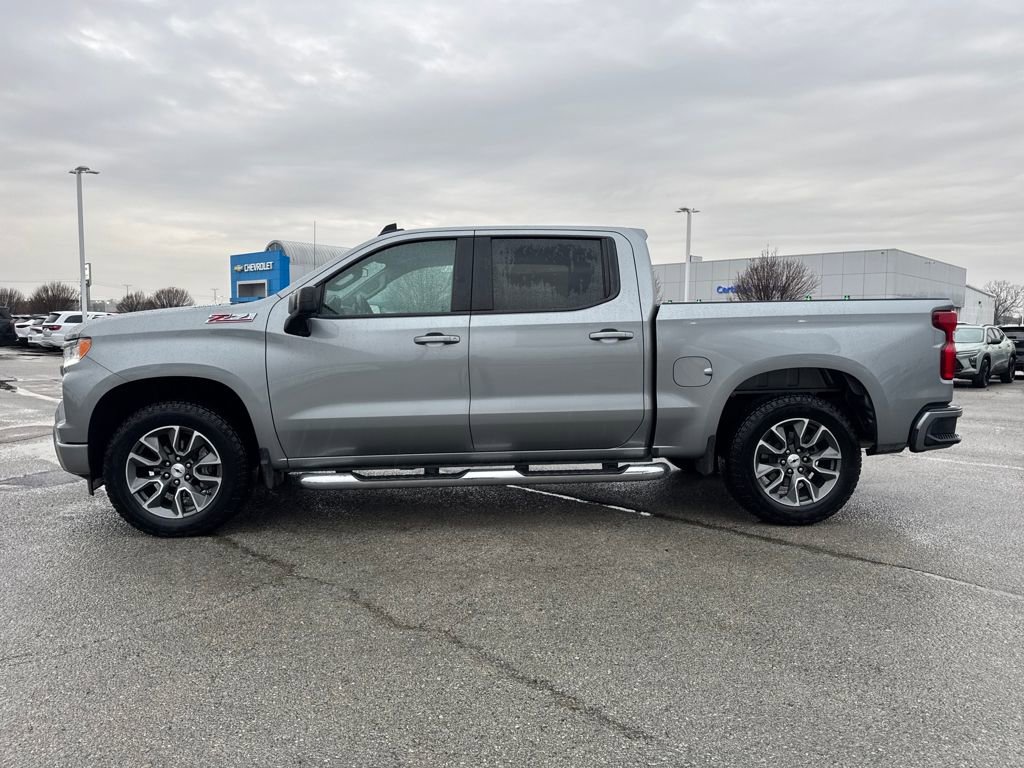 Used 2023 Chevrolet Silverado 1500 RST w/ Z71 Off-Road Package image 3