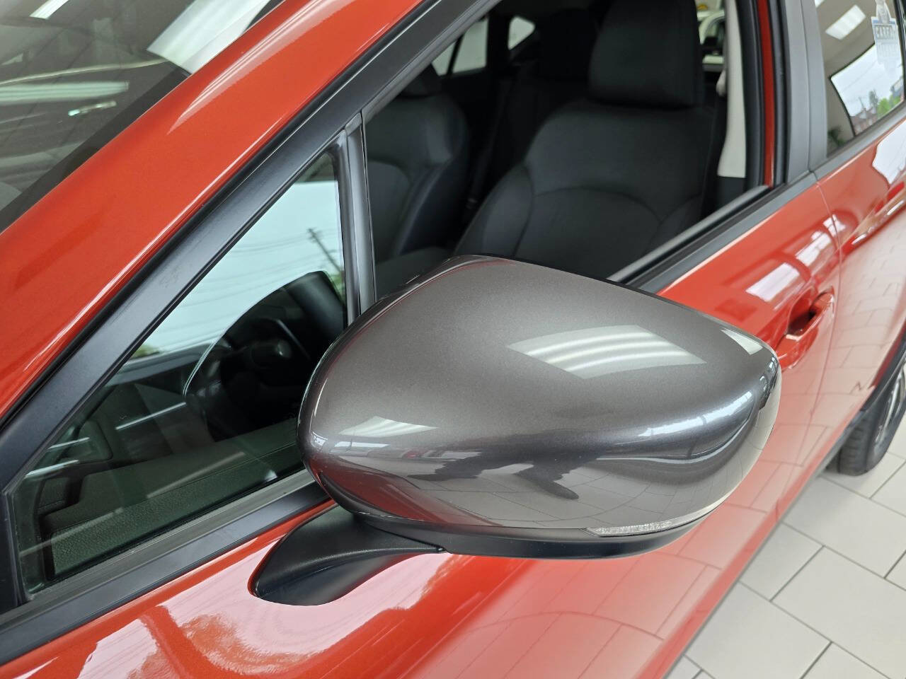 Used 2024 Subaru Crosstrek 2.0i Premium AWD/4WD image 9