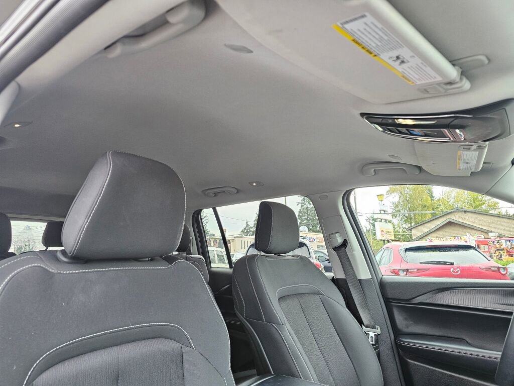 Used 2023 Jeep Grand Cherokee L Laredo image 12