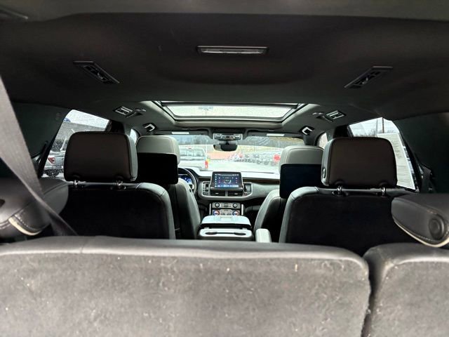 Used 2023 Chevrolet Tahoe Premier w/ Advanced Technology Package image 38