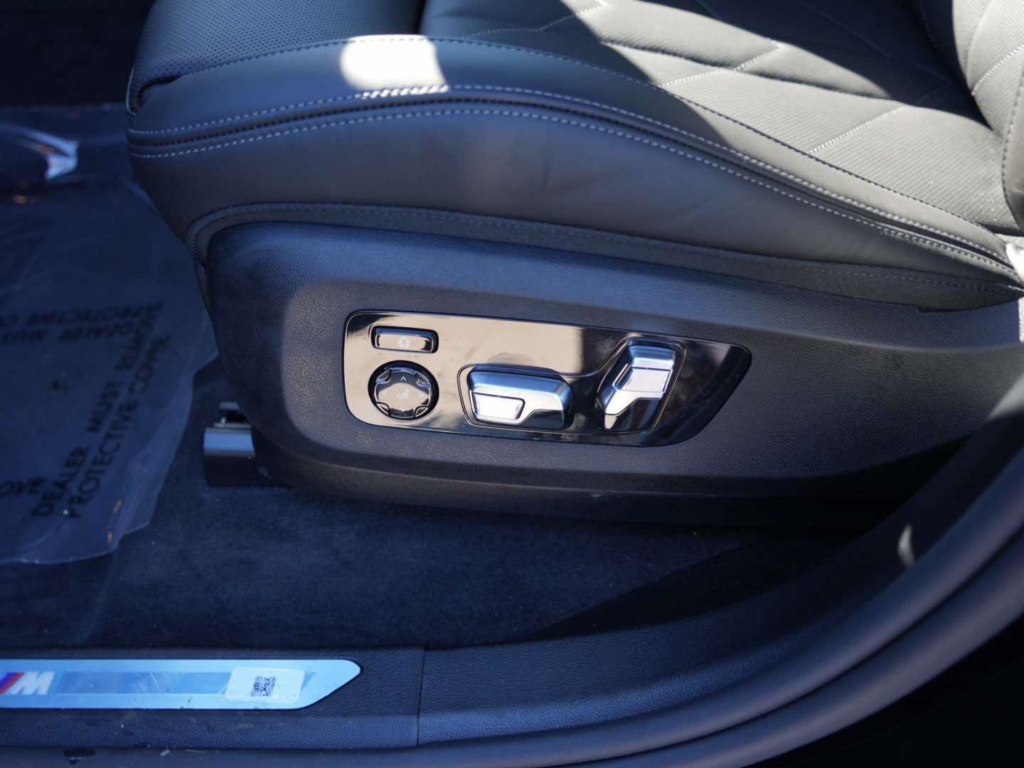 New 2026 BMW XM Label Red image 15