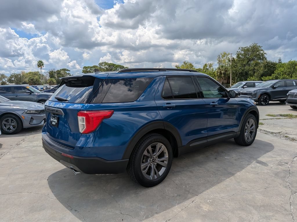 Used 2023 Ford Explorer XLT w/ Equipment Group 202A RWD image 7